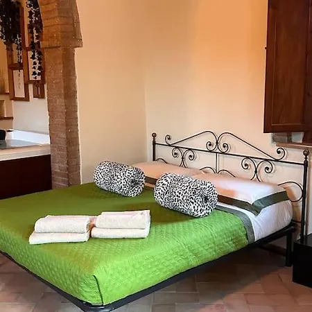 Relax Nella Jacuzzi In Toscana Colle Val D'Elsa