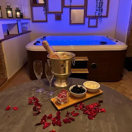 Relax Nella Jacuzzi In Toscana